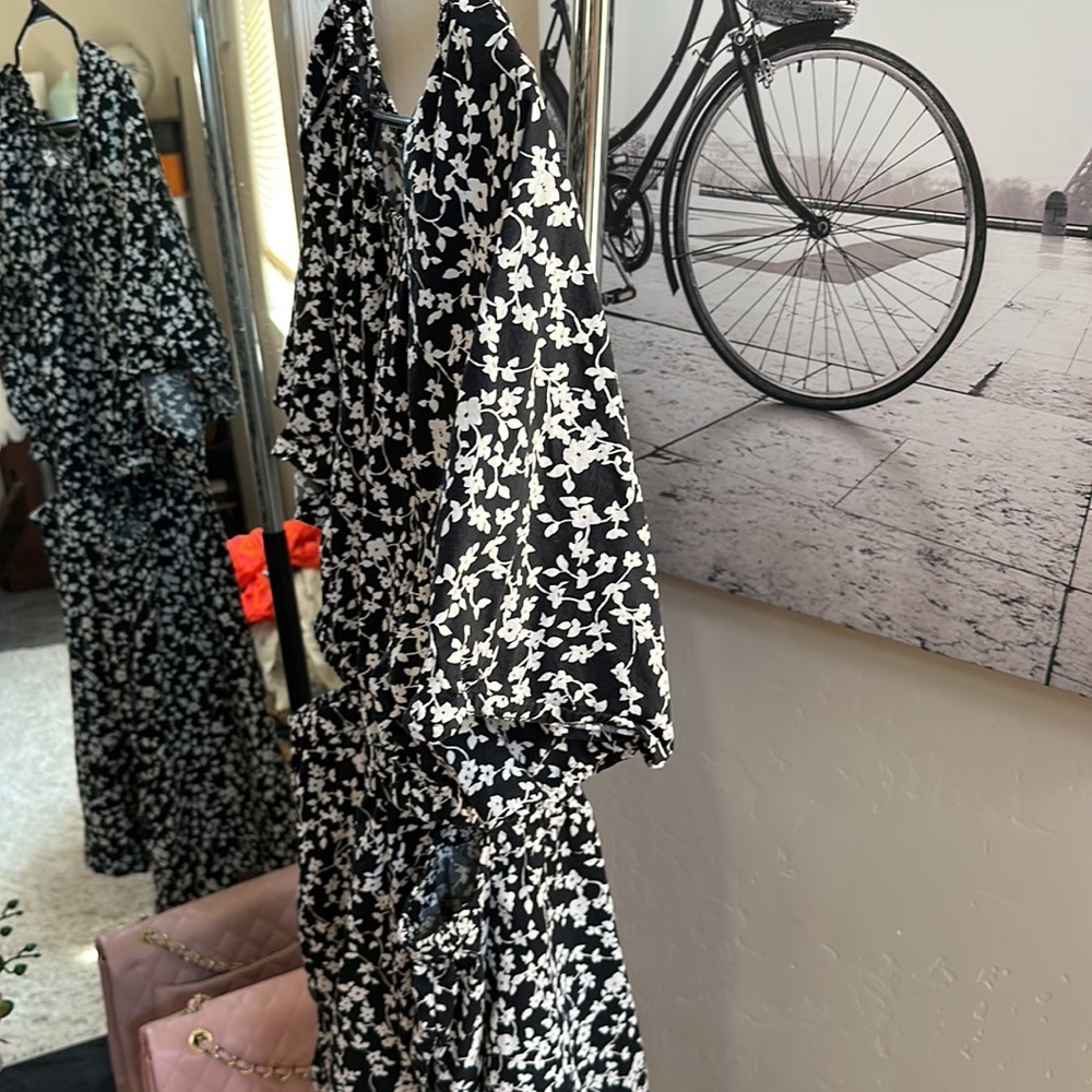 Dress - Picture 4 of 4